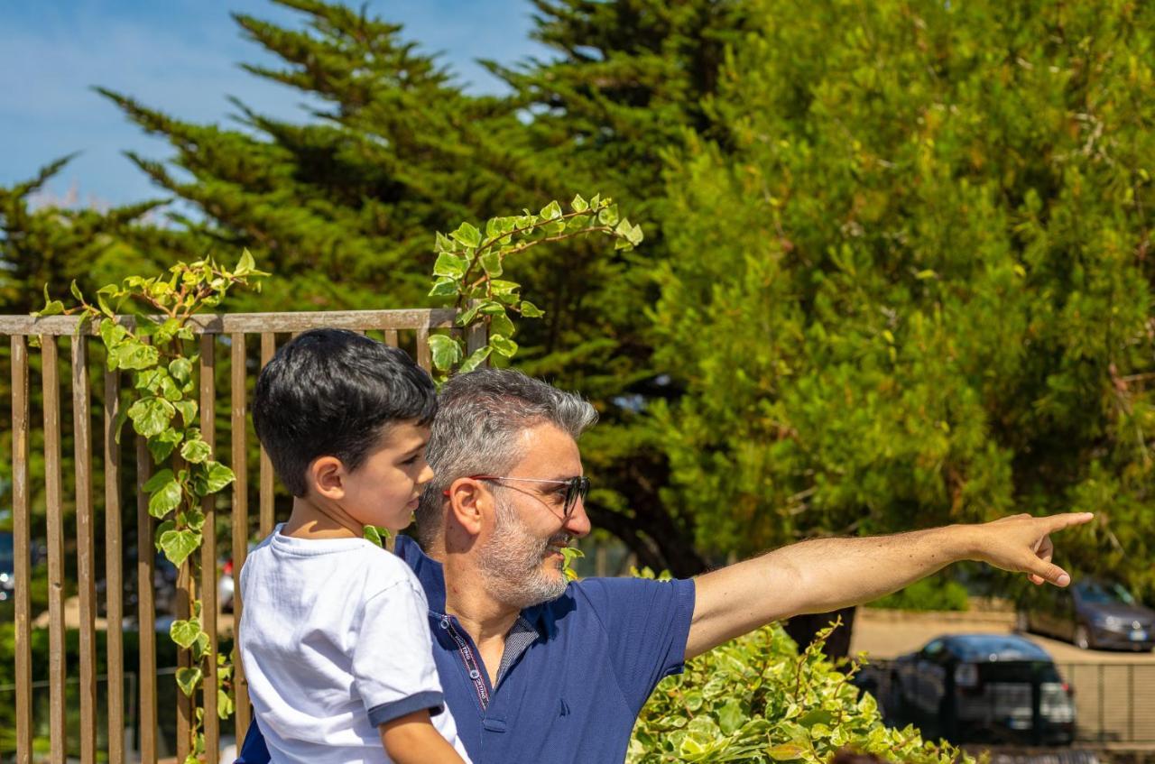 Unahotels Club Hotel Ancora Stintino Luaran gambar